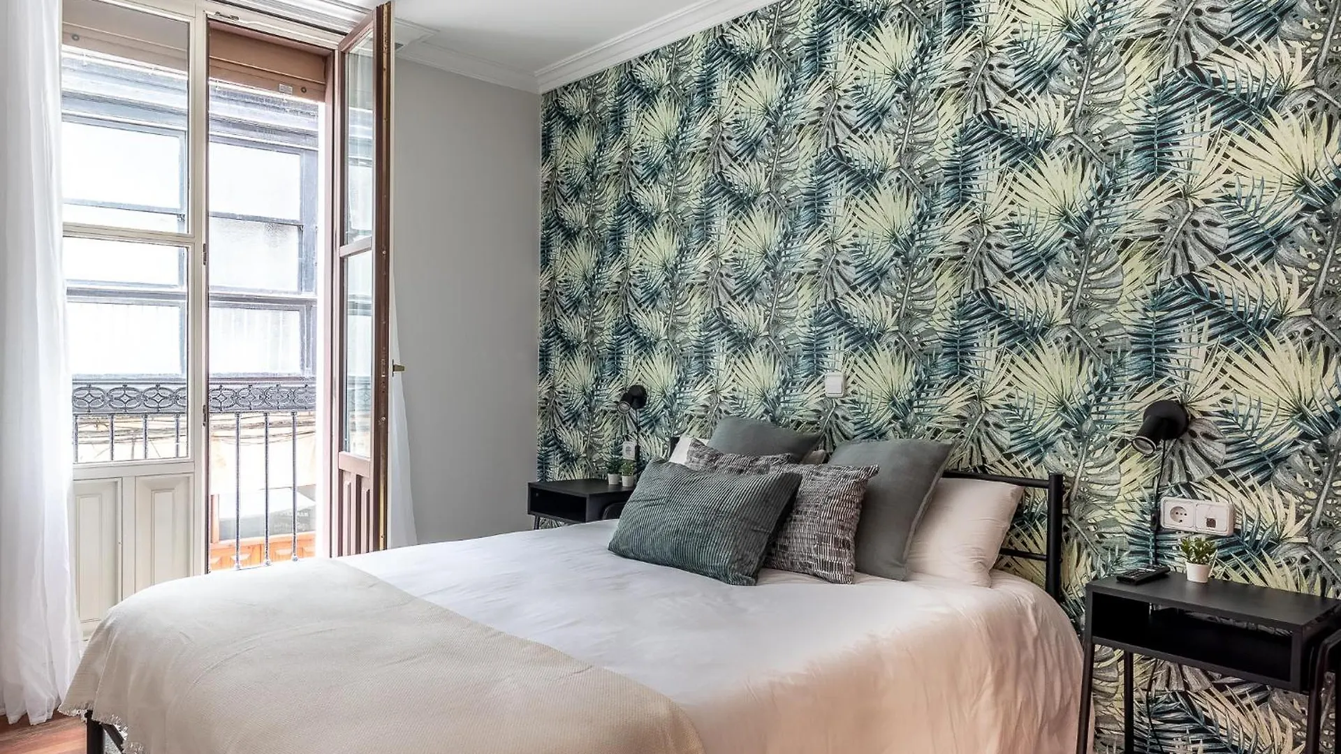 Ayuntamiento Bilbao, Casco Viejo -Parking Optional Apartment