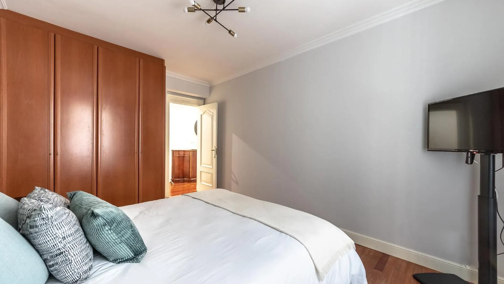 Ayuntamiento Bilbao, Casco Viejo -Parking Optional Daire İspanya