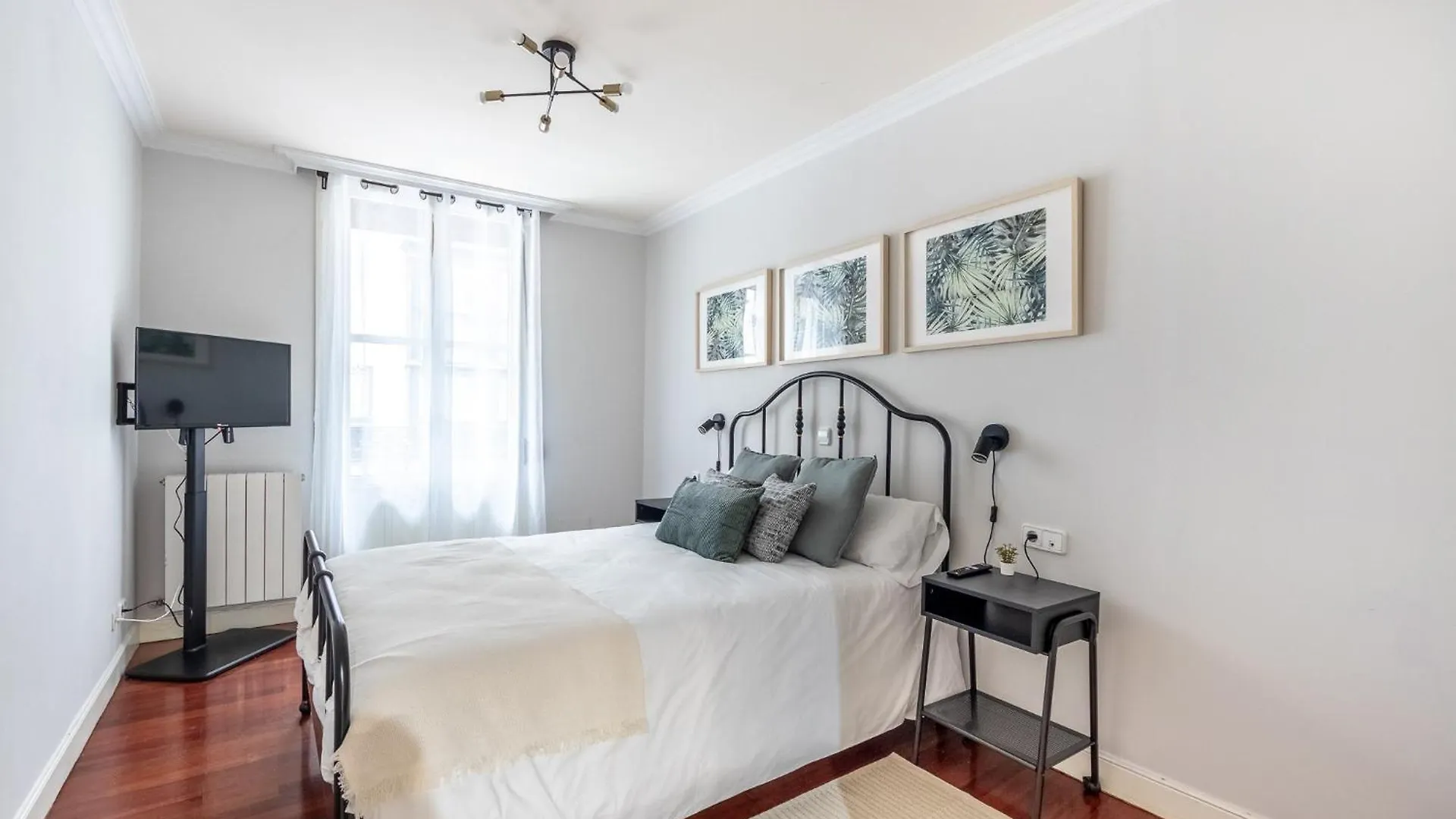 Ayuntamiento Bilbao, Casco Viejo -Parking Optional Apartment