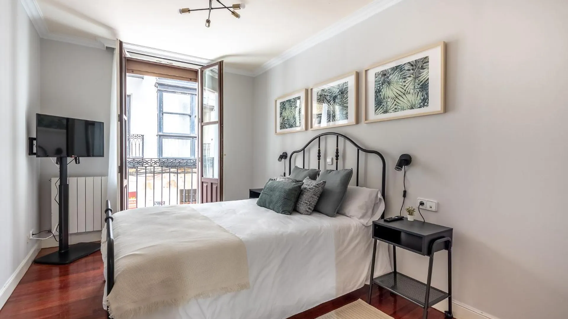 Ayuntamiento Bilbao, Casco Viejo -Parking Optional Apartment Spain